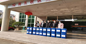 贊譽防霉捐贈大量消毒液，助力社區抗疫情